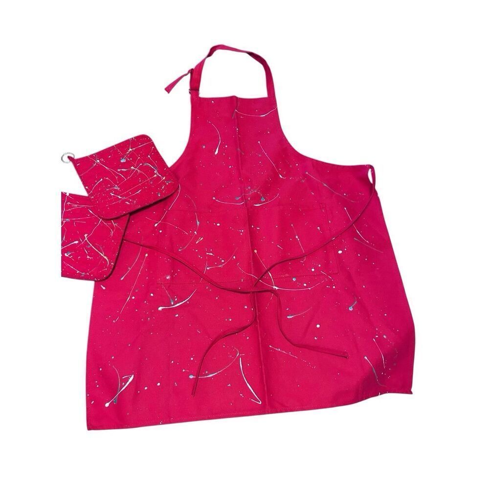 Red Printed Holiday Christmas Apron Matching Hotpads Large Pockets Adj Neck USA